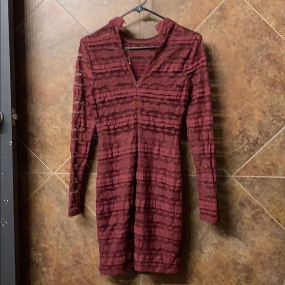 Mesh size small burgundy long sleeve dress - Picture 5 of 13